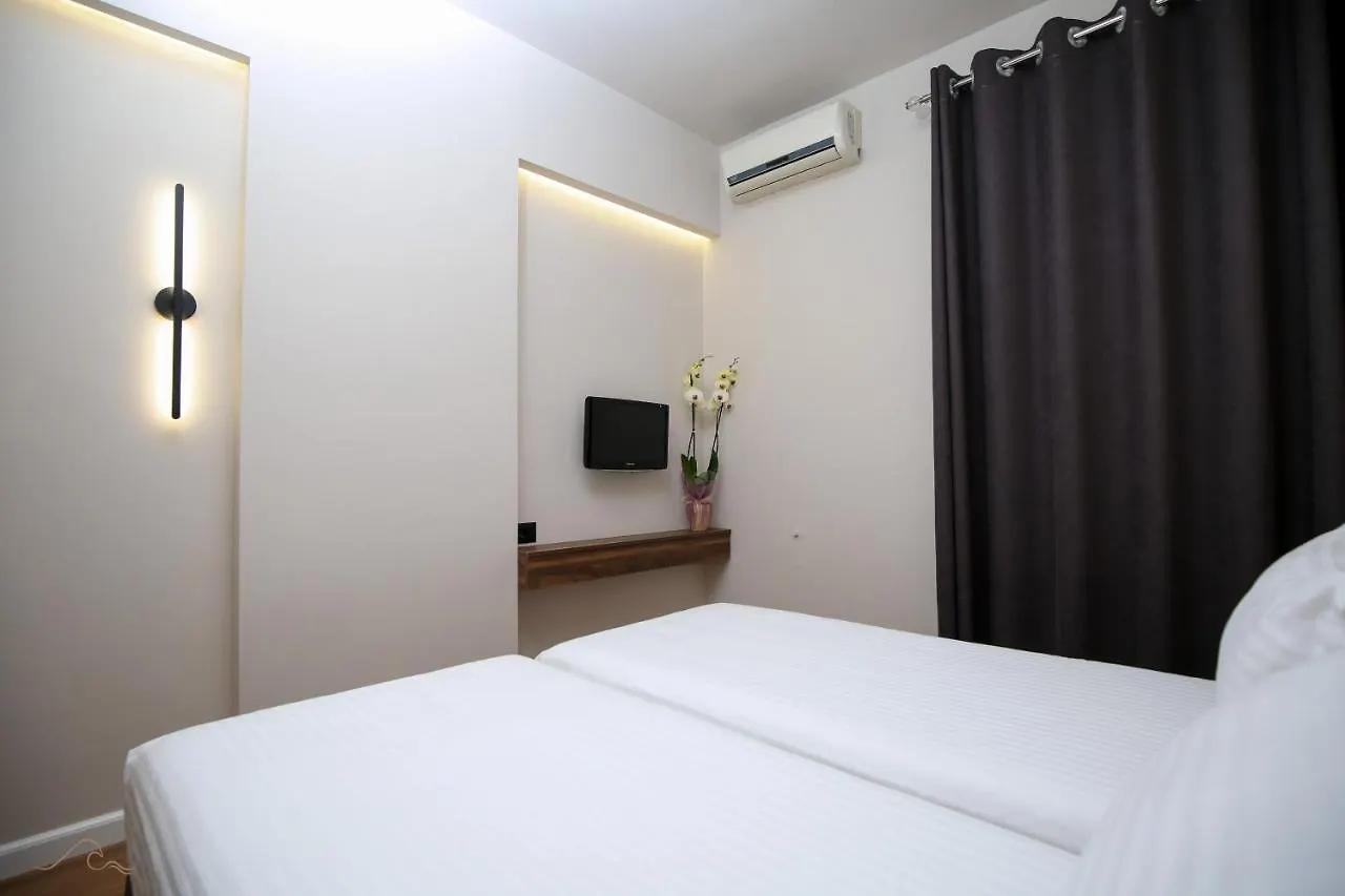 Hotel Libertas Vlore 4*,  Albania