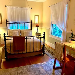 Guest Suites At Aloha Boutique Vegan - Alcohol-free & Smoke-free Frühstückspension