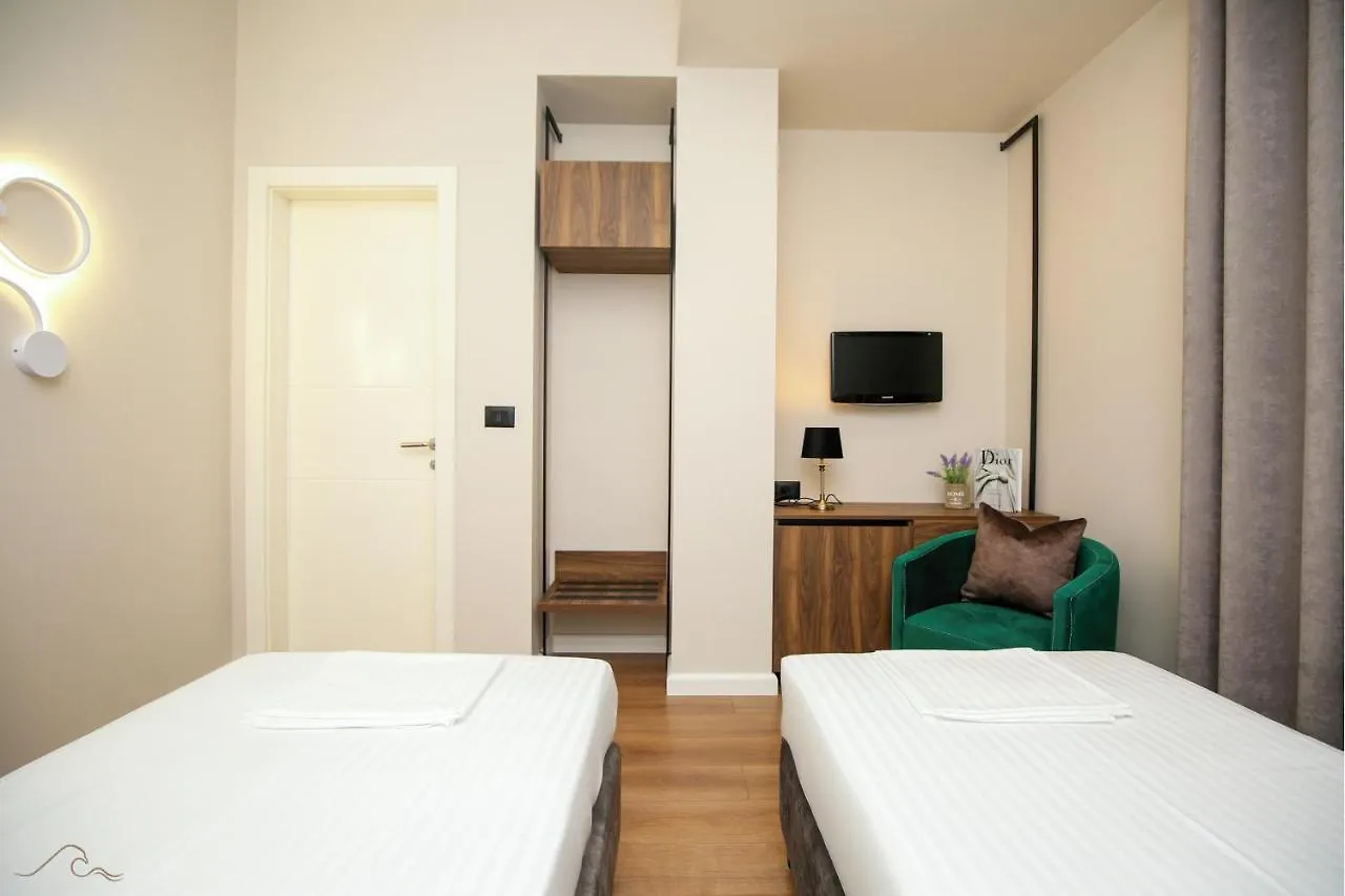 Hotel Libertas Vlorë 4*,  Albanien