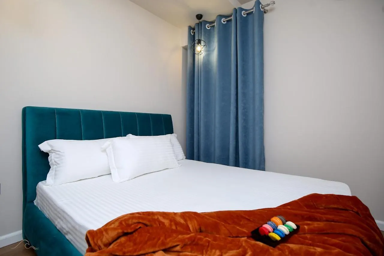 Hotel Libertas Vlorë 4*,