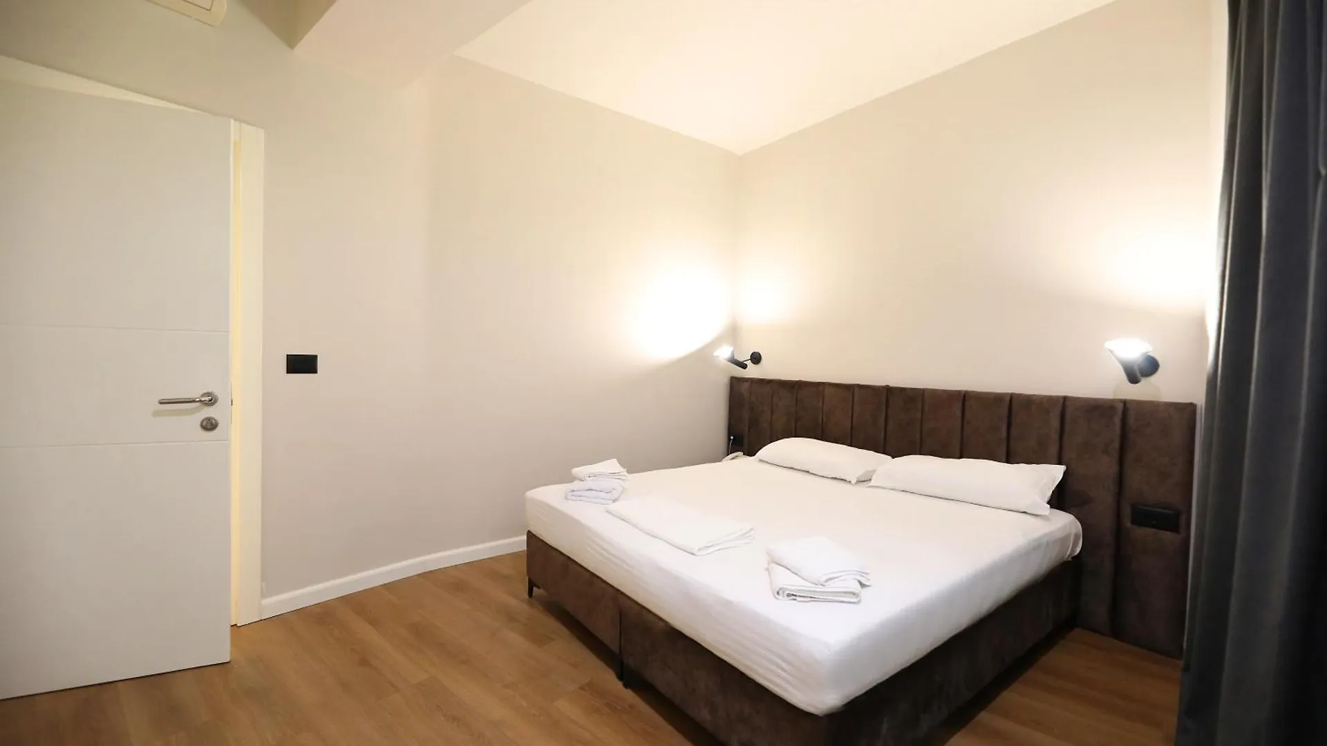 ****  Hotel Libertas Vlorë Albanien